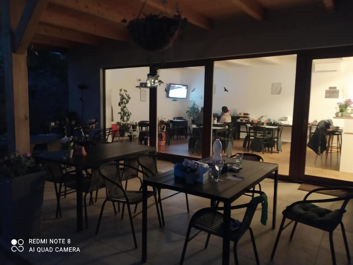 Villa Liduska S Kavarnou Бехине Экстерьер фото